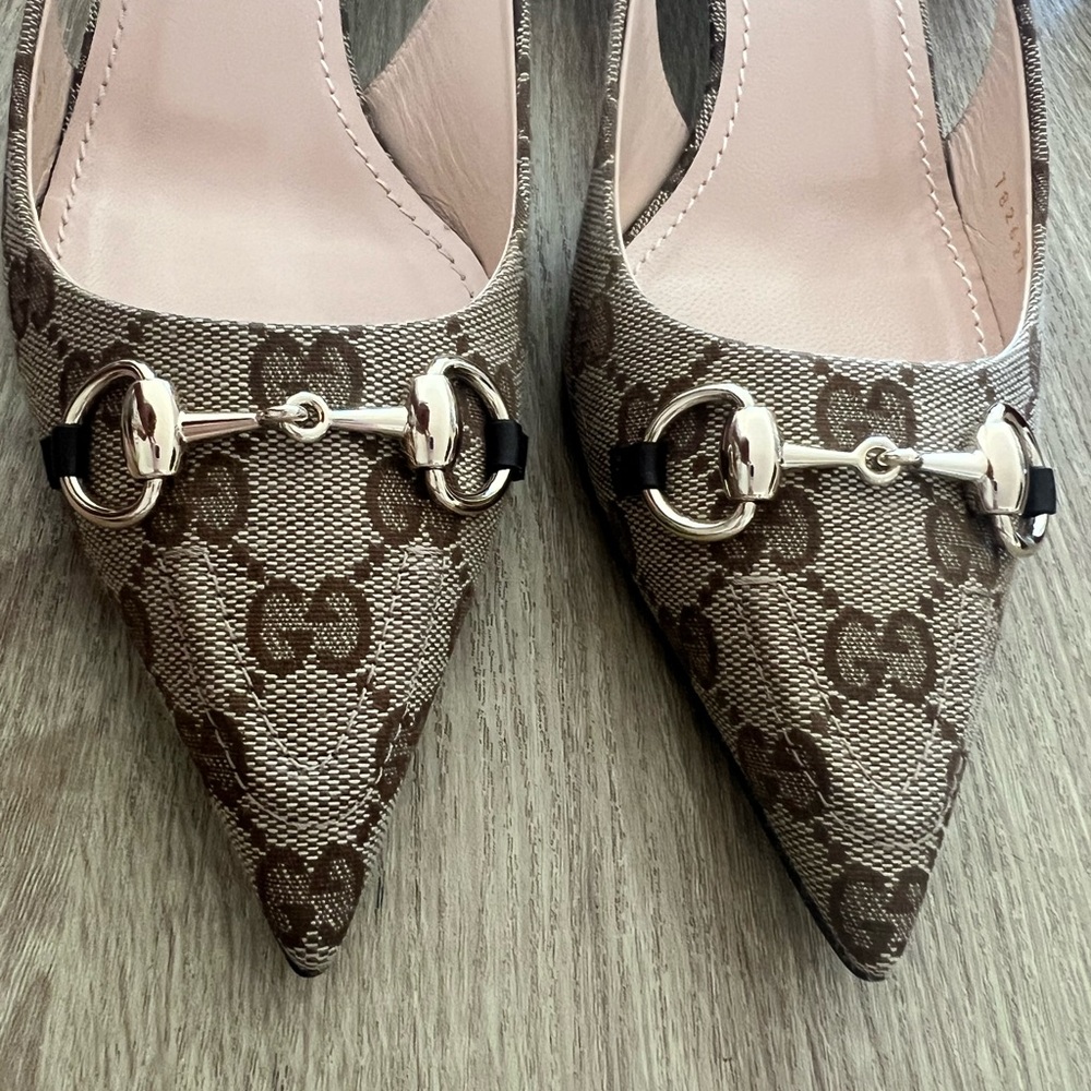 Gucci Tan and Gold Heels with Signature Horsebit
